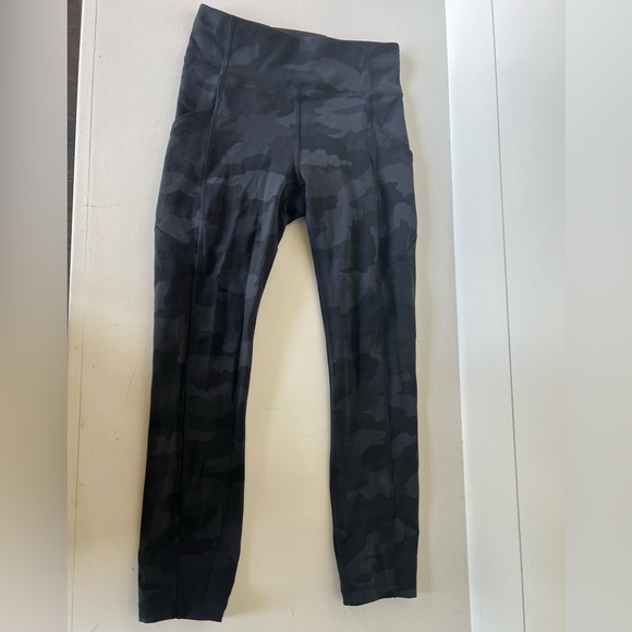 Lululemon Leggings Size 4 - Picture 4 of 4